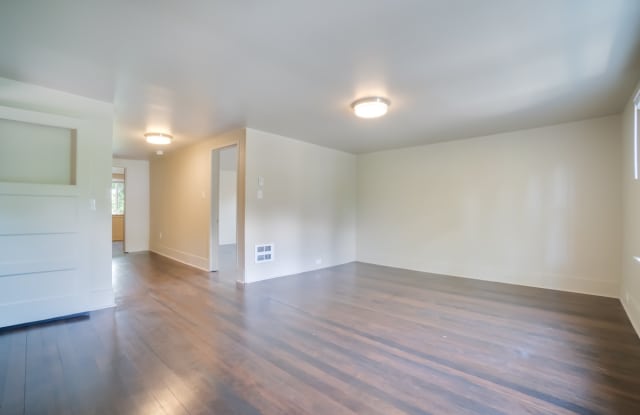 1029 Northeast 70th Street - 2 Gallery 3