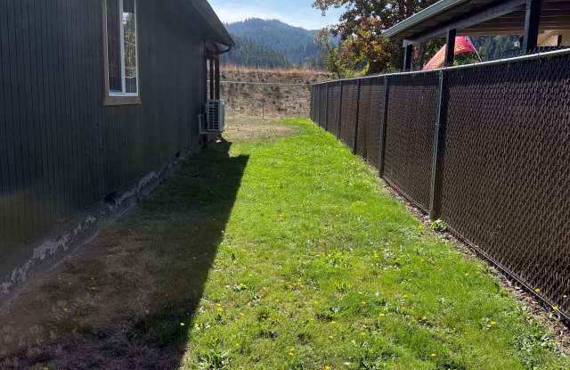 874 SE Vine Maple Dr874 Gallery 2