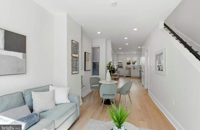 2345 S BANCROFT Street Gallery 3
