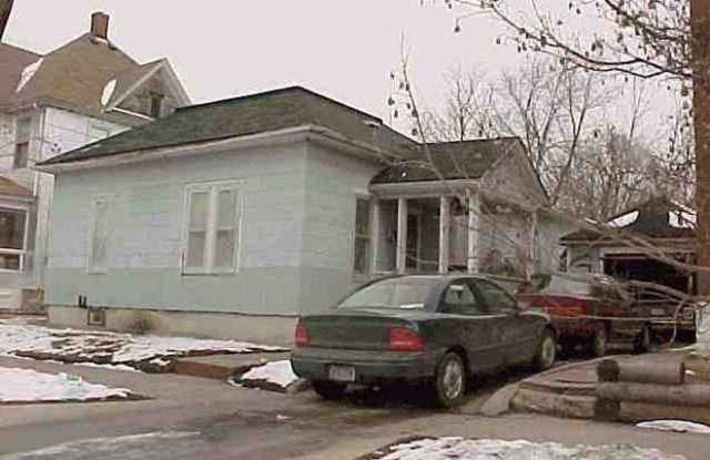 113 Lafayette - 113 Lafayette Street, Waterloo, IA 50703