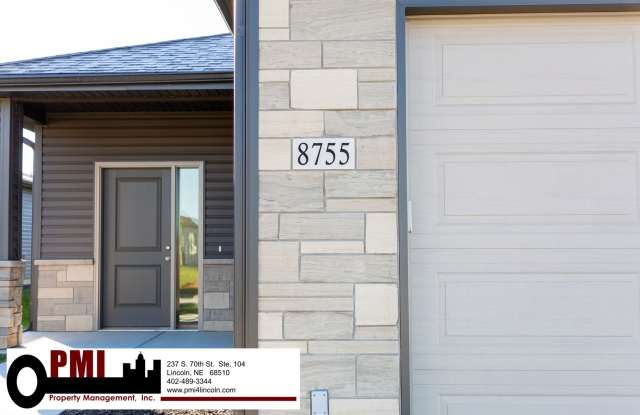NEW! 3 Bedroom 3 Bathroom Town Home Gallery 3
