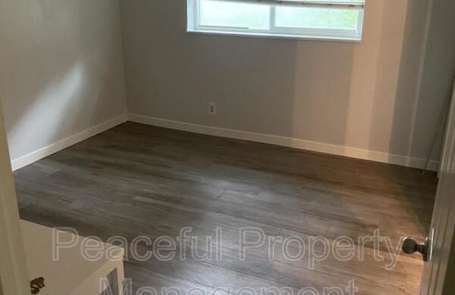 1633 Woodland Drive - 3 Gallery 2