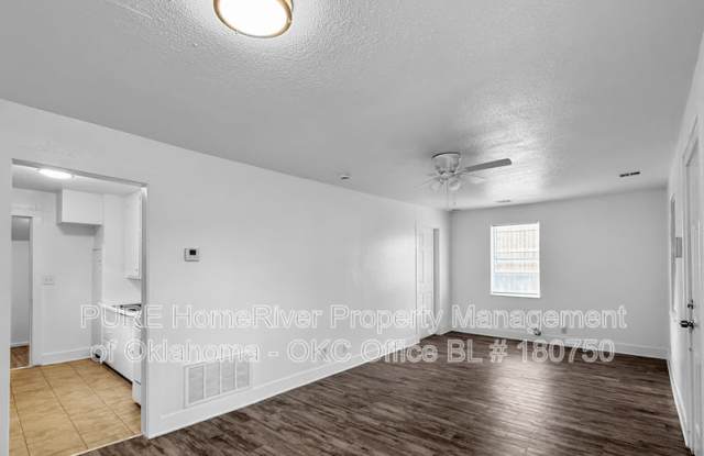 5104 N Central Rd Gallery 4