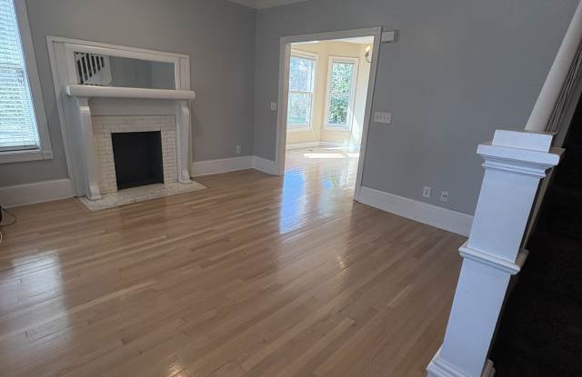 1135 Summit Street - 1 Gallery 1