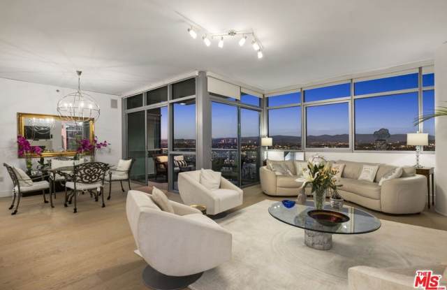 13650 Marina Pointe Dr photos photos