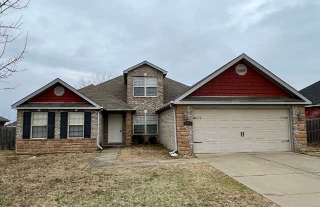 Beautiful 4 Bedroom Home For Rent **ASK ABOUT MOVE IN SPECIAL!** - 605 Torrington Way, Fort Smith, AR 72908