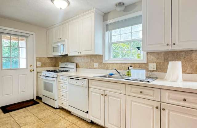 17 Adamson St. photos photos