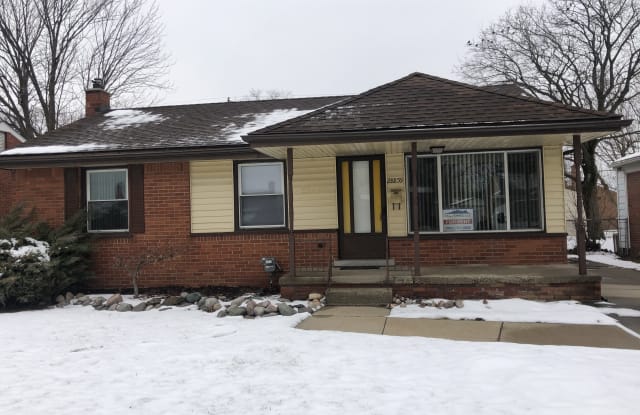 28859 Bohn St - 28859 Bohn Street, Roseville, MI 48066