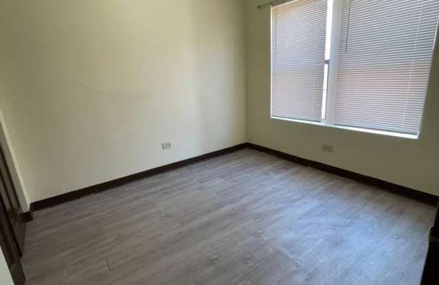 480 West 16th St. photos photos