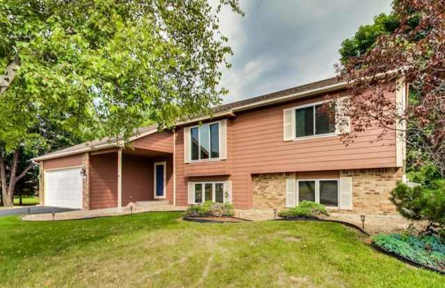 4110 Braddock Trail - 4110 Braddock Trail, Eagan, MN 55123