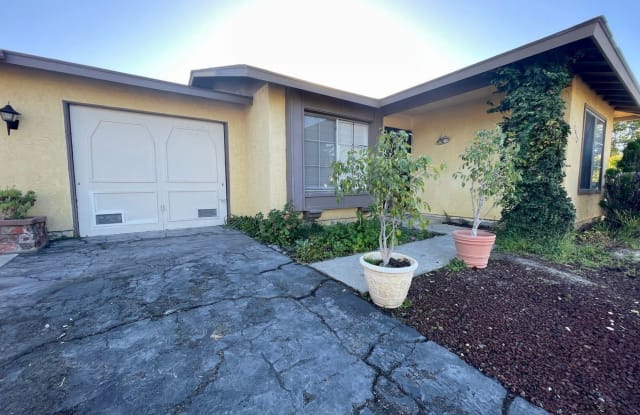 1432 Panorama Ridge Rd. - 1432 Panorama Ridge Road, Oceanside, CA 92056
