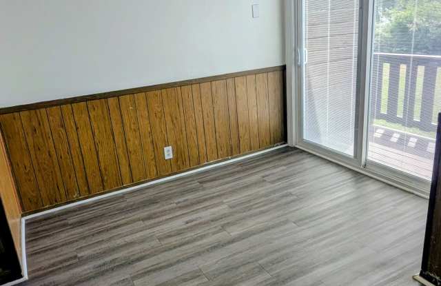 1031 Harold Drive - 1 Gallery 2