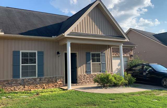 One Level End Unit Townhome with 1 Car Garage photos photos