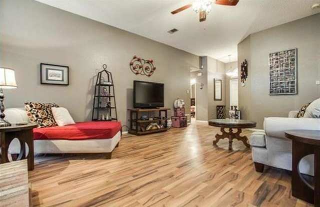1542 Rustic Trail Gallery 3