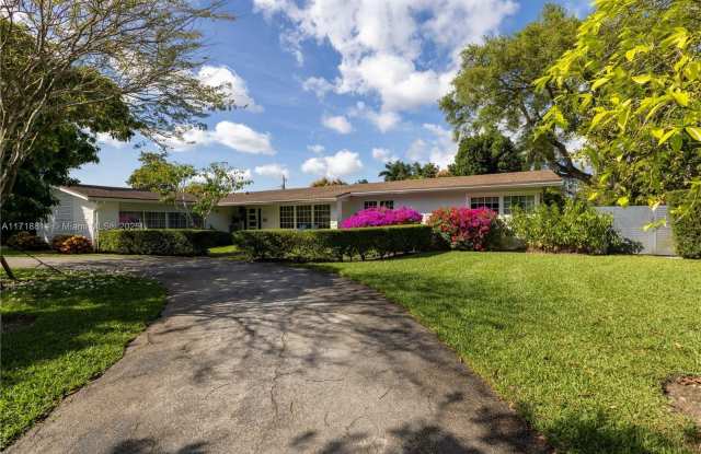 7451 SW 133rd St photos photos