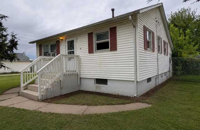 Cozy Country Style Living Just Minutes From Davenport Conveniences! Gallery 3