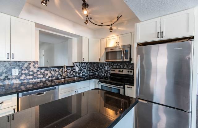 GORGEOUS, COMPLETELY REMODELED 5 BEDROOM, 3 BATH HOME WITH FULL GUEST HOUSE! - 1309 West 16th Street, Tempe, AZ 85281