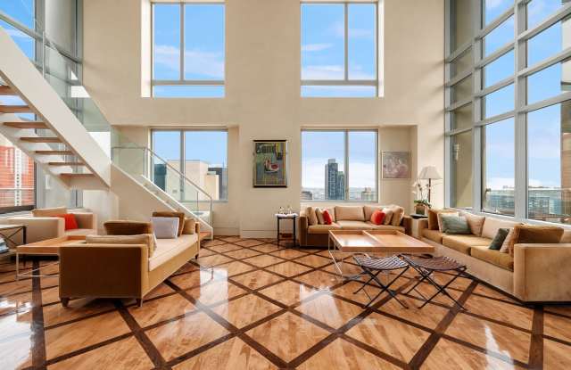 556 Third Avenue Gallery 2