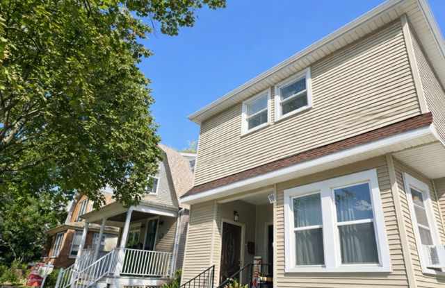 3611 N Sacramento Avenue unit: 2 - 3611 North Sacramento Avenue, Chicago, IL 60618