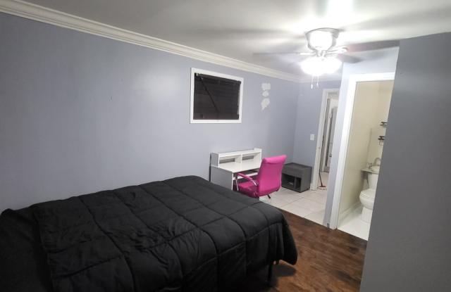 2721 Madison Street - 2721 Madison Street, Hollywood, FL 33020