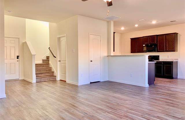 14325 Wrangler Gallery 2