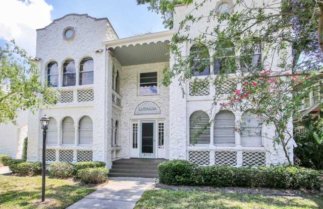 2116 W DEKLE AVENUE Gallery 2