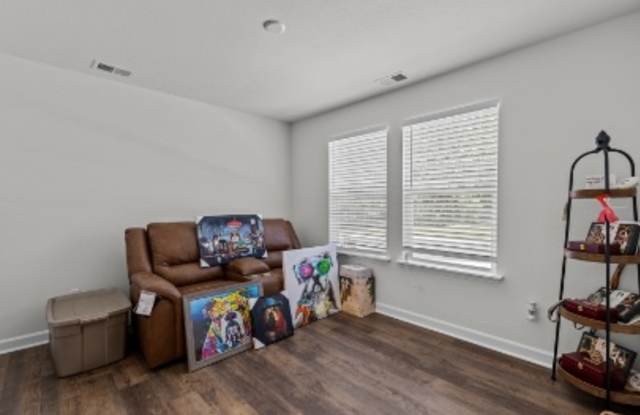 2022 Laycock Lane - 101#101 Gallery 4