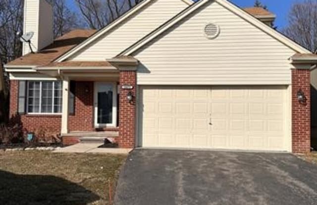 28672 BAYBERRY E - 28672 Bayberry Court East, Livonia, MI 48154