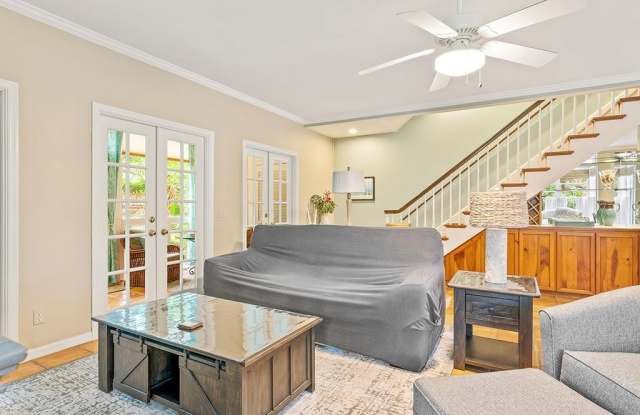 1300 Palmetto Court Gallery 4