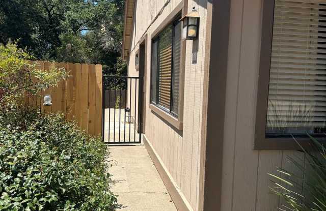 Duplex for RENT! Gallery 4