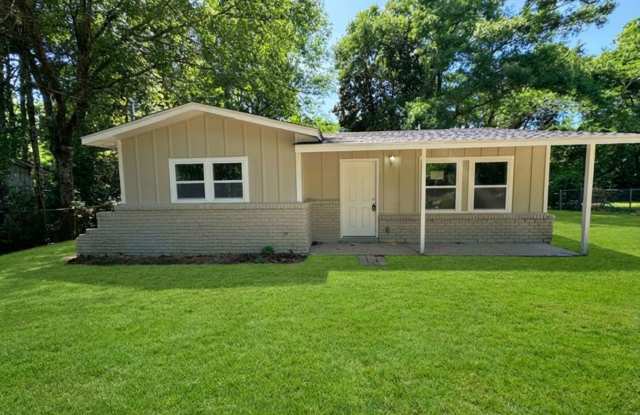 3 Bedroom Single Family House 1255 Amelia Av in Mobile, AL 36608 photos photos