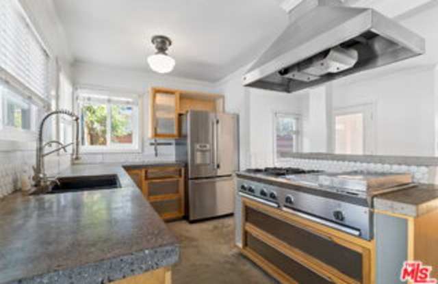 11929 Wagner Street Gallery 2