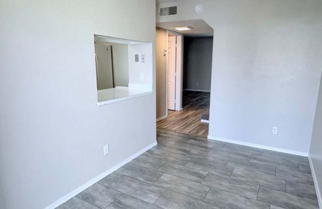 ** Move-In Special 1/2 Off First Month's Rent** 2 Bedroom Condominium w/ Community Pool! Gallery 3