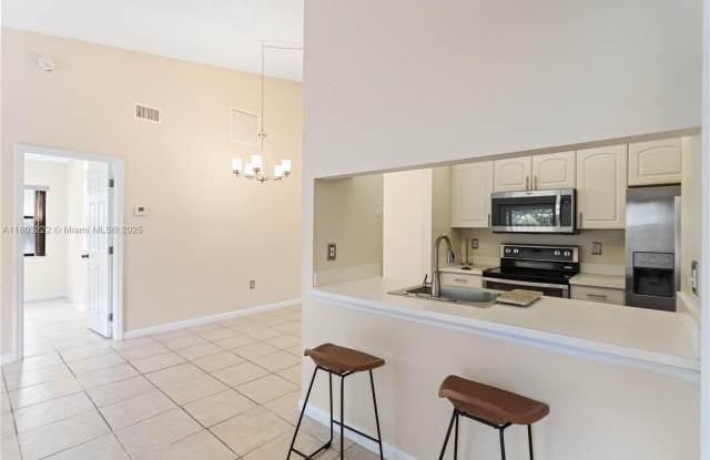 2734 N Nob Hill Rd photos photos