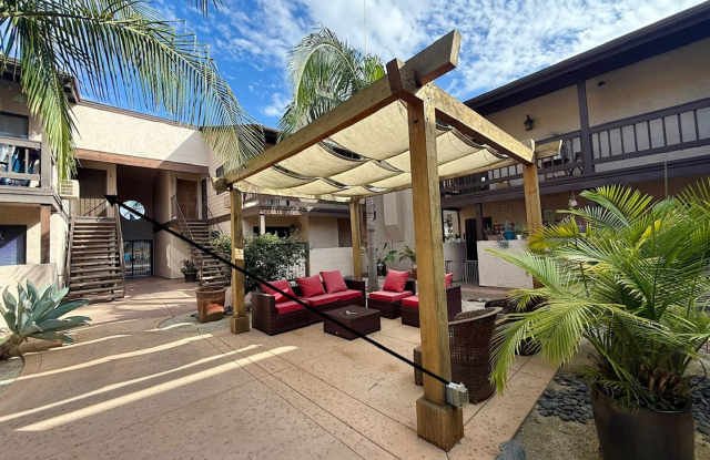 2 Bedroom 2 bath Condo with Garage! (Normal Heights) Gallery 3