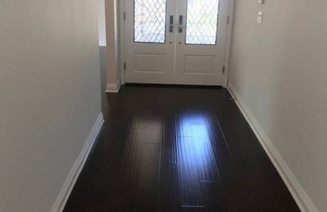 24440 Hatteras Street Gallery 2