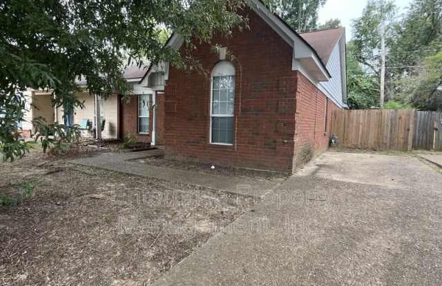 3913 Oak Branch Circle East photos photos