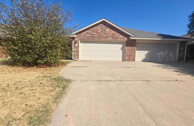 Spacious 3 Bedroom Duplex in Edmond photos photos