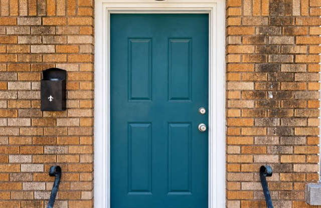 Charming 2-Bed, 1-Bath Home in OKC with Hardwood Floors, Detached Garage Gallery 3