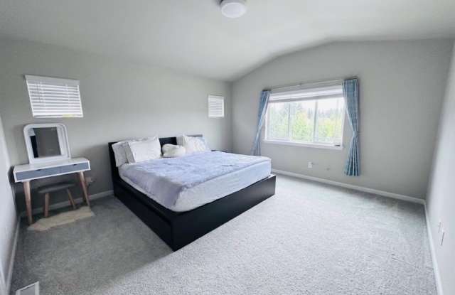 13720 Southeast 184th Place Gallery 4