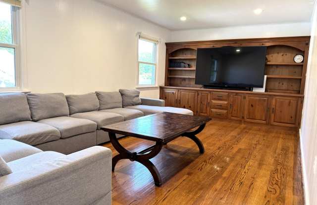 28 Ridge Road Gallery 4