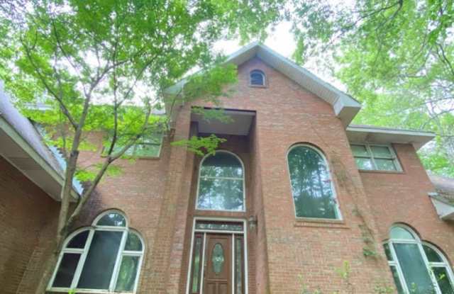 Charming Home Available Now! photos photos