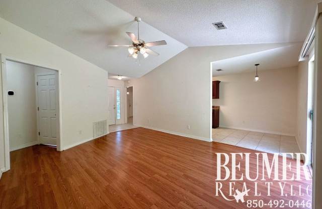 Charming 3-Bedroom Home in Lake Cook Estates – W. Pensacola photos photos