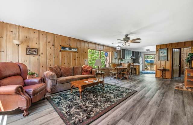 Fully Furnished 4-Bedroom Home with Twain Harte Lake Access Gallery 4