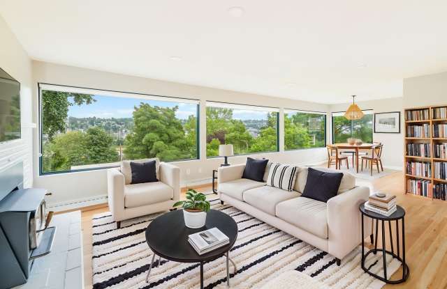 2828 23rd Avenue West photos photos