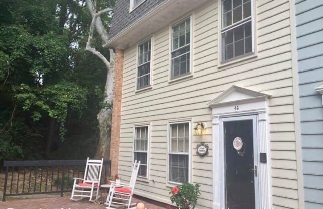43 West Del Ray Ave - 43 West Del Ray Avenue, Alexandria, VA 22301