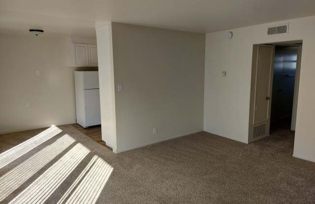 1100 Ranchero Way photos photos