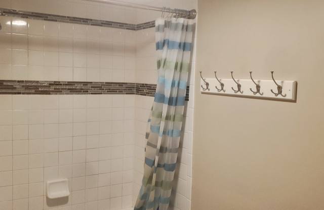 712 North 6th Street - 712 North 6th Street, Seward, NE 68434