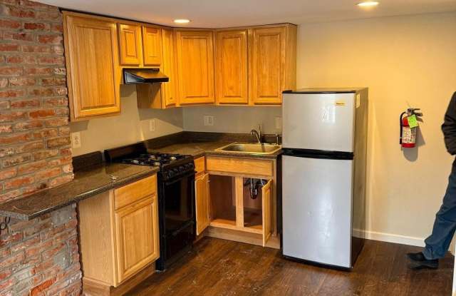 26 ELM Street photos photos