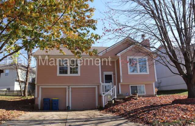 1834 Mallard Drive - 1834 Mallard Ln, Liberty, MO 64068